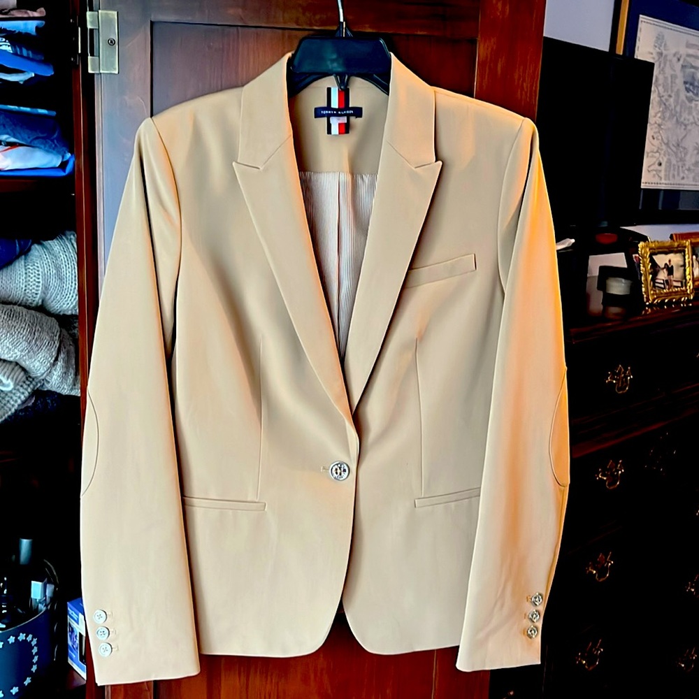 Classic tan blazer Tommy Hilfiger size 10 worn once!